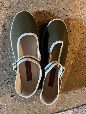 NWT VIBI VENEZIA Mary Jane Flats